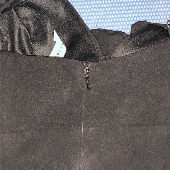 Black Romper🖤🤍 - Picture 5 of 5